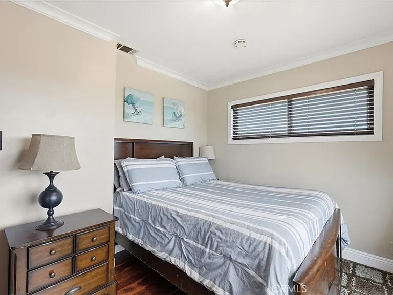 5348 Doris Way — Photo 35