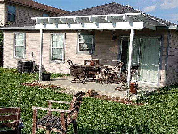 3rd image of 4205 Kings Canyon Dr