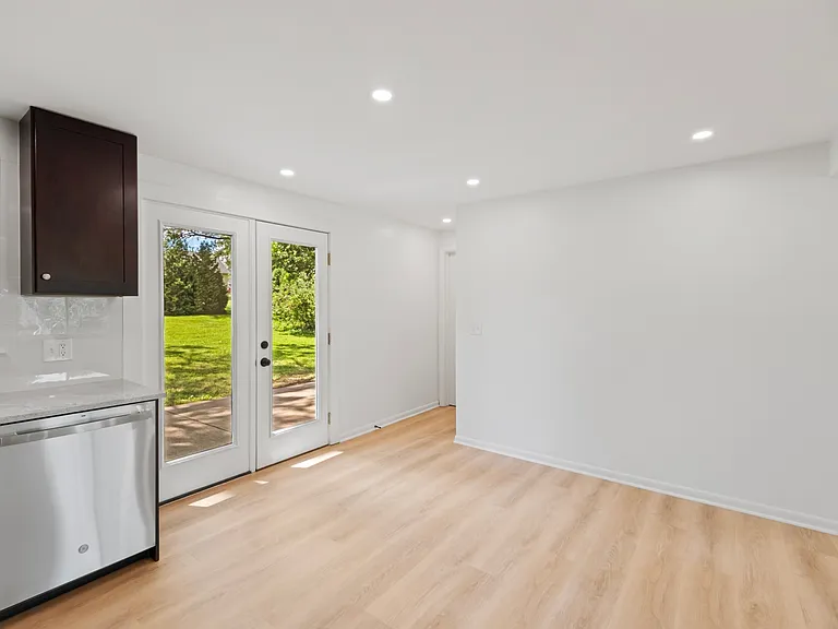 Valley View Dr — Photo 6