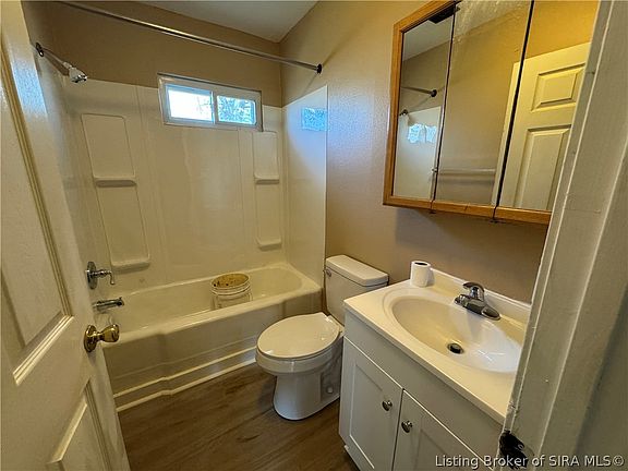 4th image of 330-332 Highland Drive #332