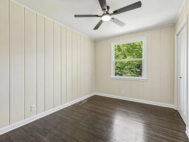 2208 Larimore Dr — Photo 11