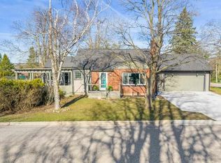 1000 Valley View Ave, Petoskey, MI 49770