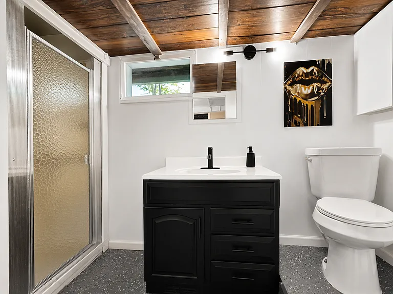 20632 Woodstock Ave — Photo 21