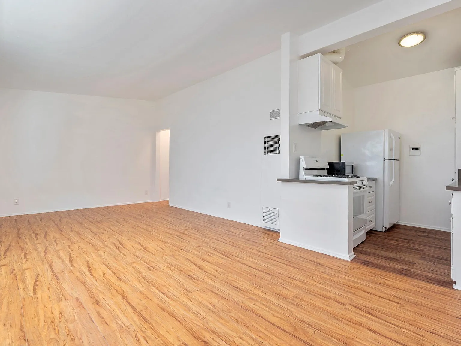 1 bed, 600 sqft, $2,395 — Photo 4