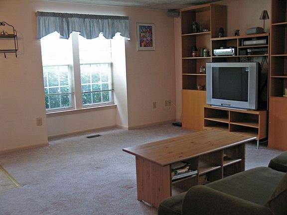 Living Room/2