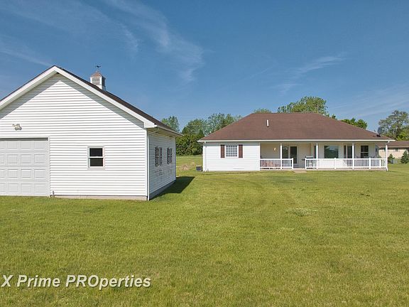 2nd image of 9521 Gera Rd