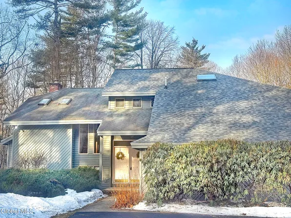 4 Van Court, Queensbury, NY 12804