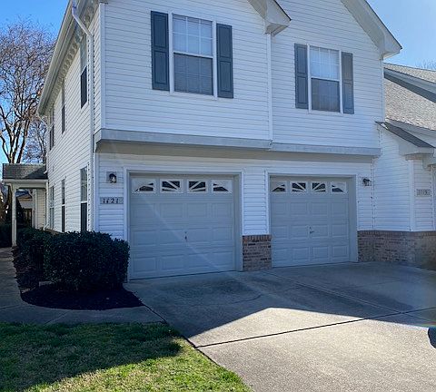 2nd image of 1121 Shoal Creek Trl