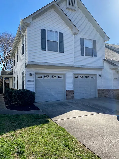 Building Photo - 1121 Shoal Creek Trl