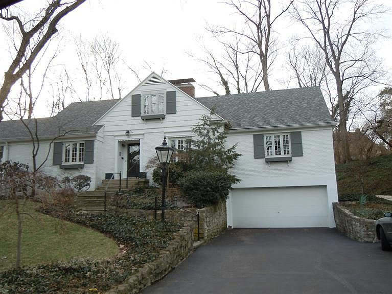 1st image of 1501 Devereux Dr
