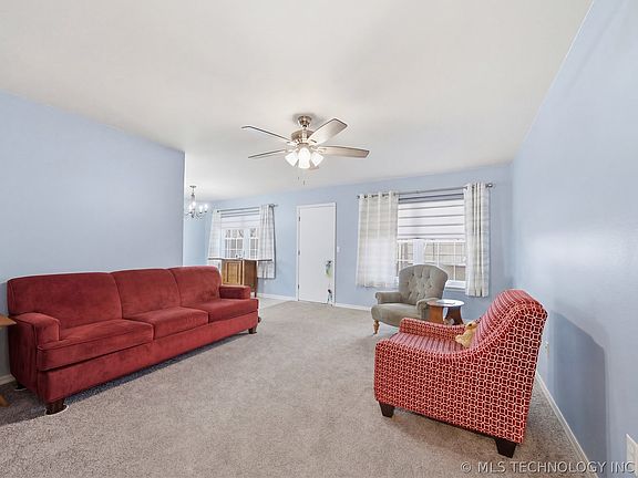 4th image of 407 W Tobago Dr