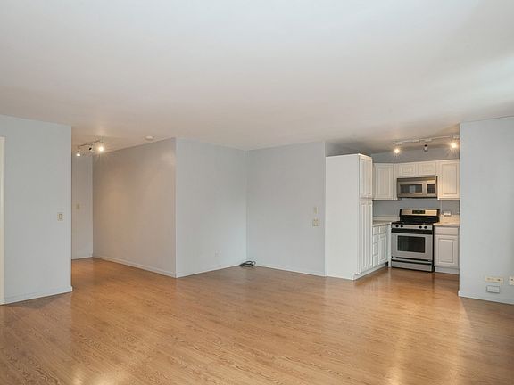 5th image of 400 E Randolph St APT 3022