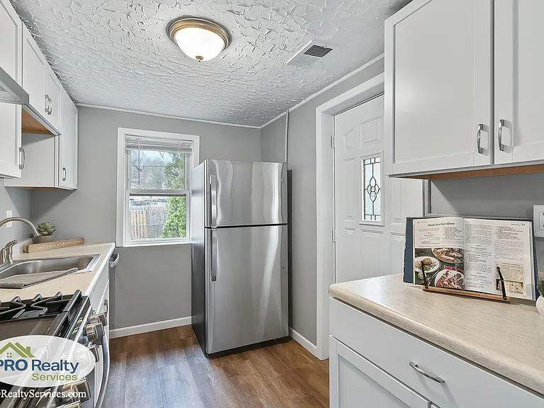 4516 Monroe St NE — Photo 4
