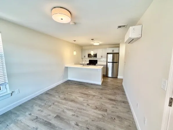 882 Massachusetts Ave #2F, Arlington, MA 02476