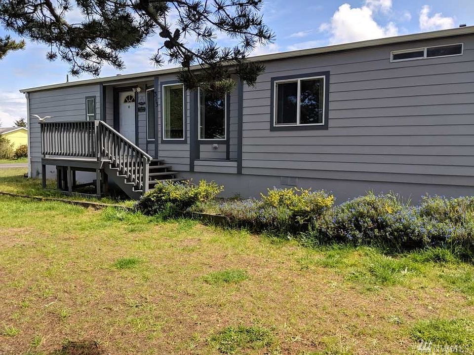 1st image of 313 Ozette St NE