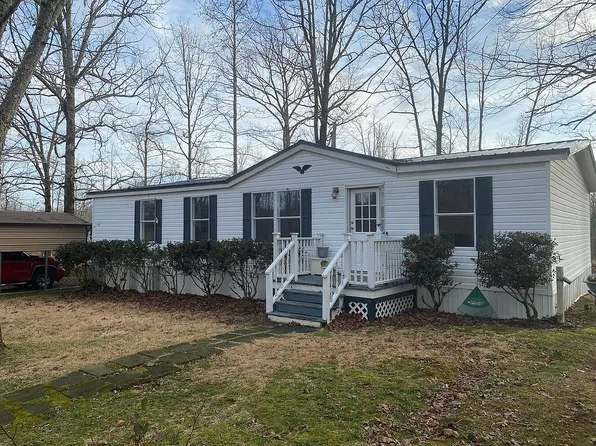 146 Royal Oaks Rd, Hohenwald, TN 38462