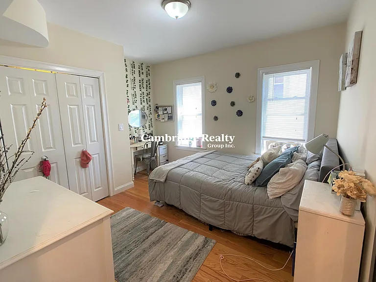 537 Main St #2T — Photo 4