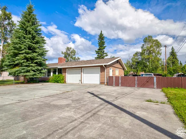 1167 Ivy Dr, Fairbanks, AK 99709