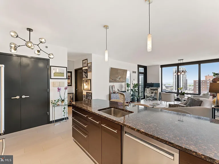 2101 Market St #1505 — Photo 8