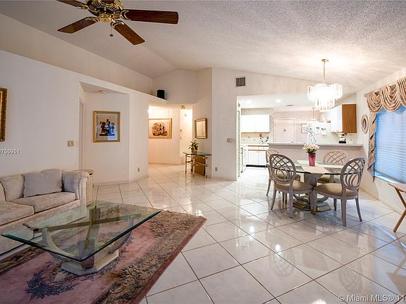 5th image of 9092 S Lake Park Cir S