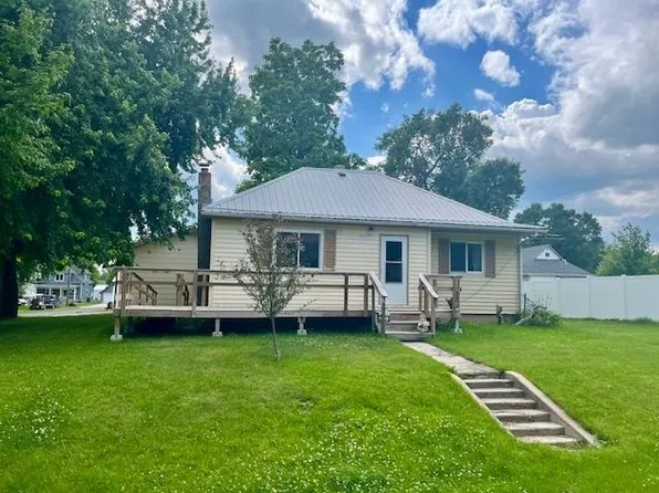 602 N Carroll St, Arnold, NE 69120