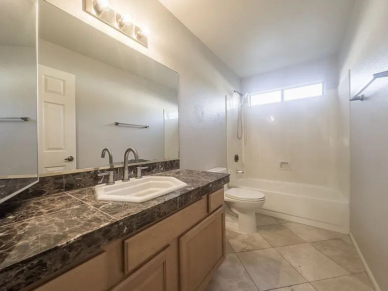 152 W La Vieve Ln — Photo 18