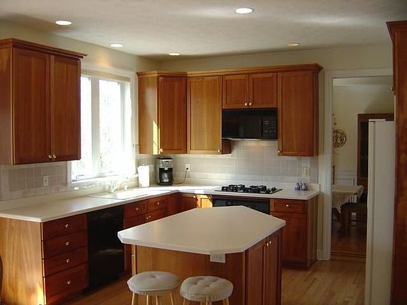 2nd image of 21 Chorley Wood Ct
