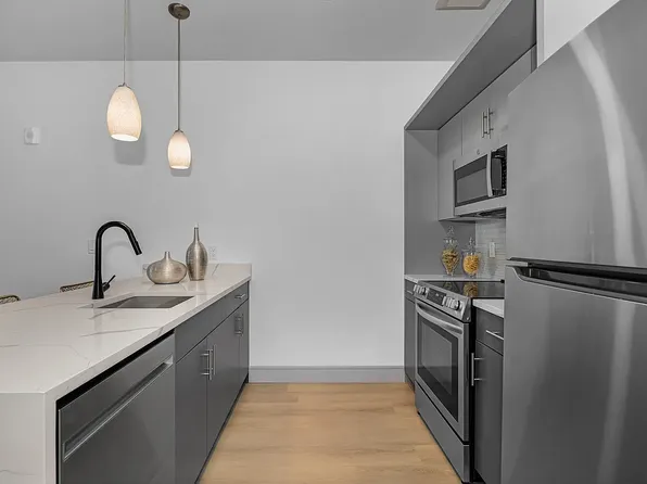 1435 10th Street image 8 of 59