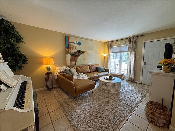3rd image of 5550 N Braeswood Blvd APT 128