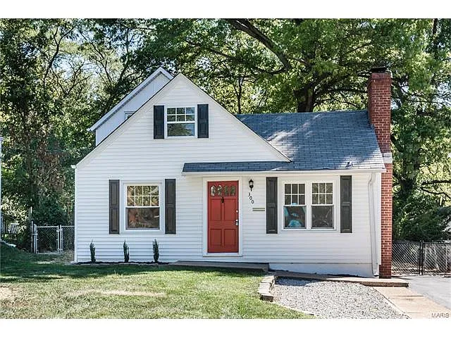 300 Roberta Ave photo 1