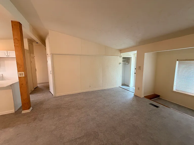 13311 Oak Crest Ct — Photo 2