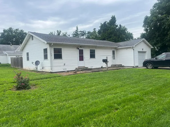 319 W Ohio St, Marshall, MO 65340