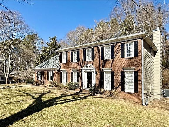 2nd image of 1735 Ridgefield Dr