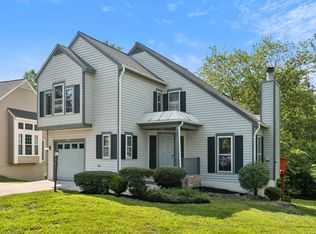 12196 Dapple Gray Ct, Woodbridge, VA 22192