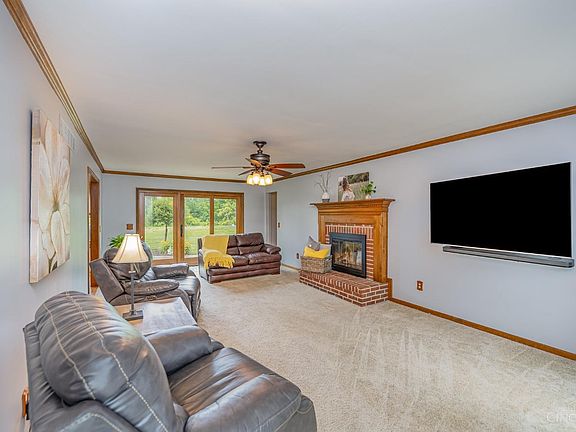 4th image of 3 Shoal Meadows Ct