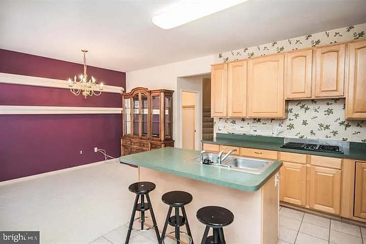 8359 Regal Oak Ct — Photo 13