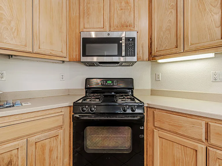 118 Copper Beech Gln — Photo 10