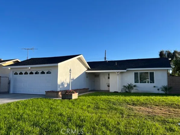 691 W Pomona Ave, Bloomington, CA 92316