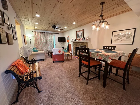 402 Northlake Dr, Anderson, SC 29625