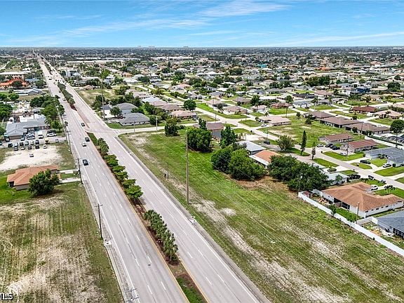 3rd image of 1808 Santa Barbara Blvd
