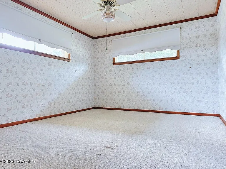 120 Guadalajara St — Photo 10