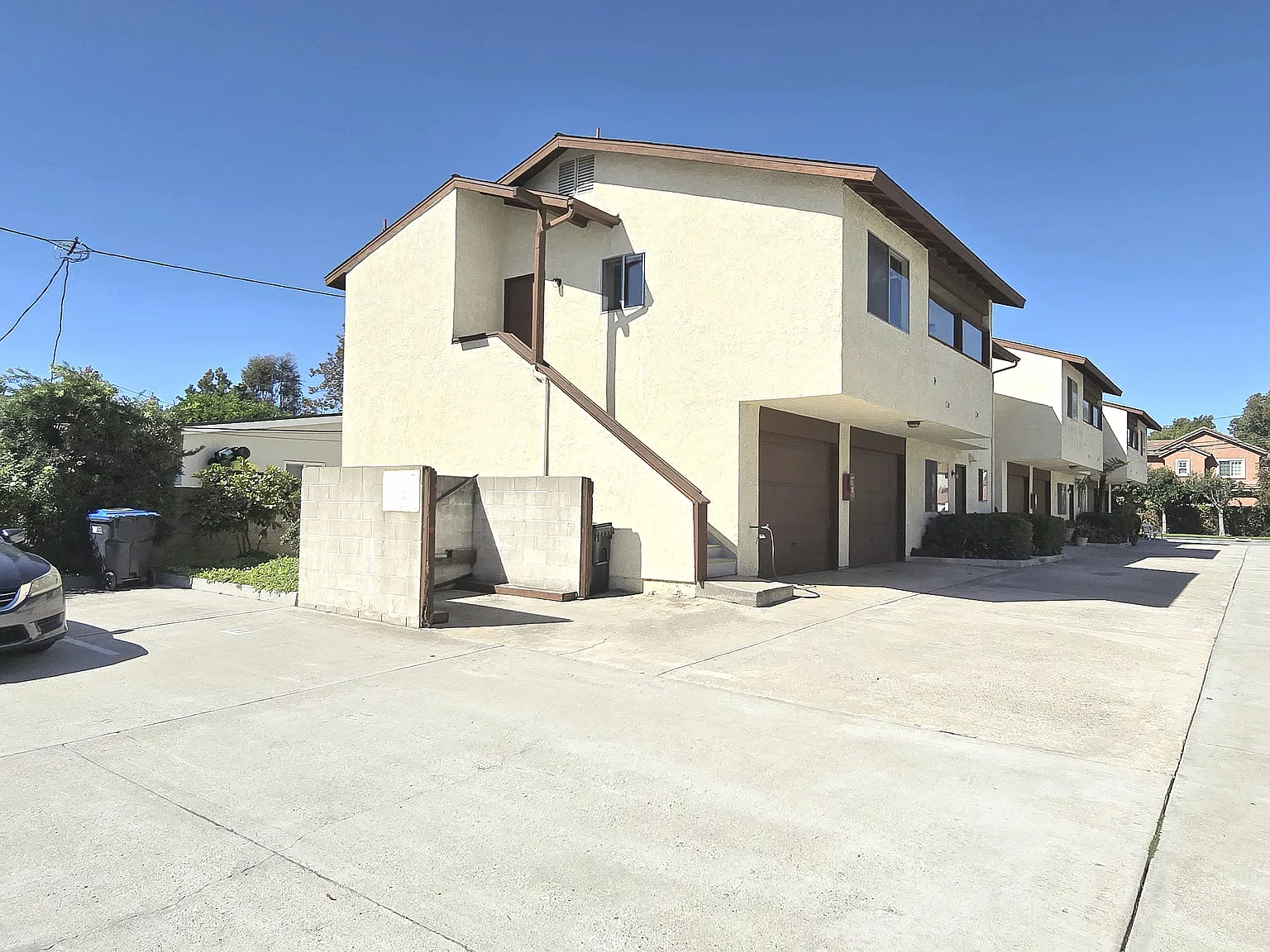 2 bed, 900 sqft, $2,825 — Photo 2