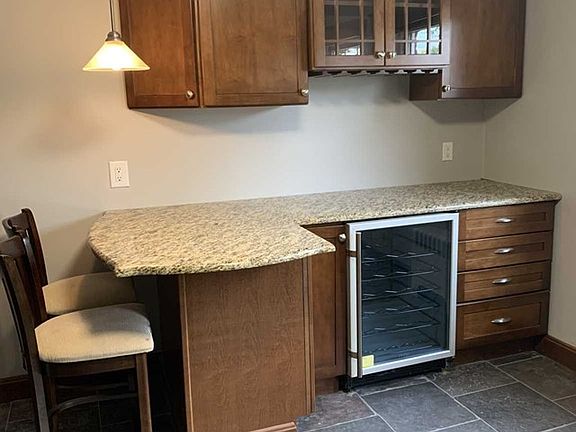 4th image of 62 Clark Ct