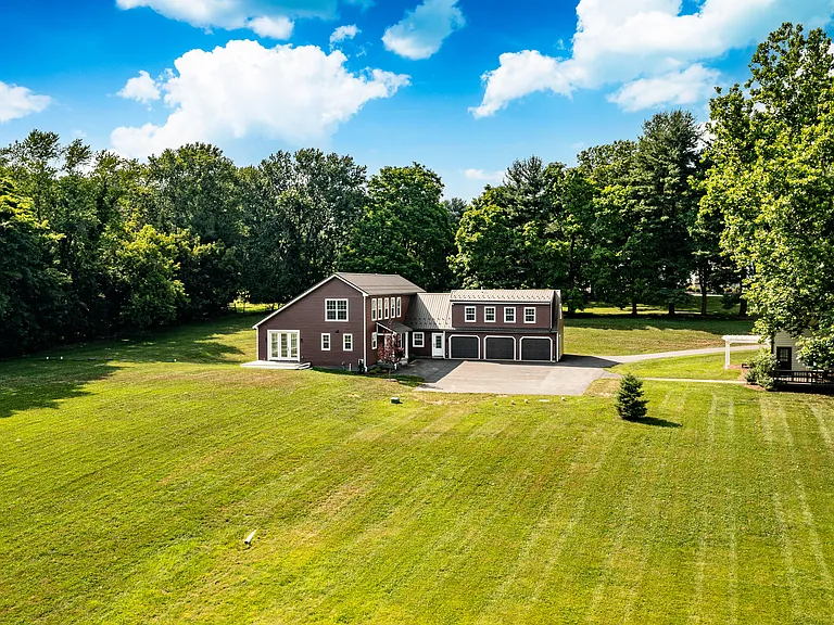 2069 Dutton Mill Rd — Photo 28