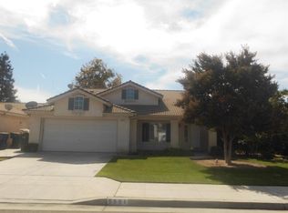 5561 W Oak Ave, Fresno, CA 93722