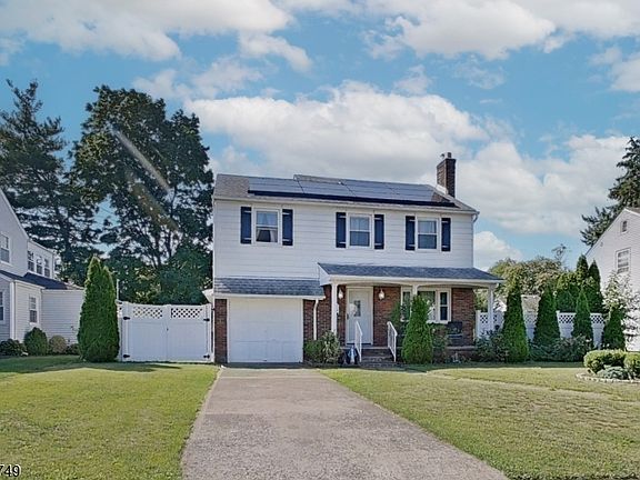 2nd image of 112 Elmwood Dr