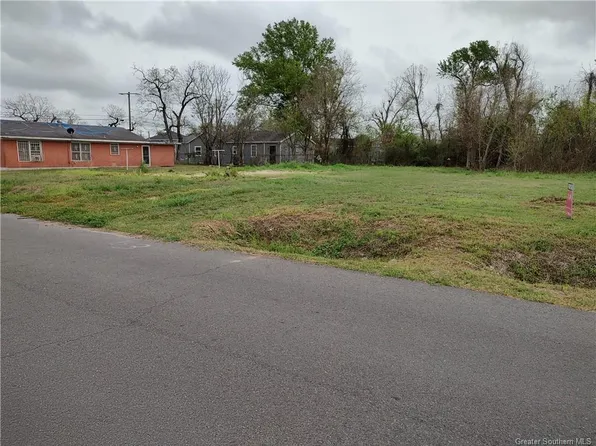 1518 Fournet St, Lake Charles, LA 70601