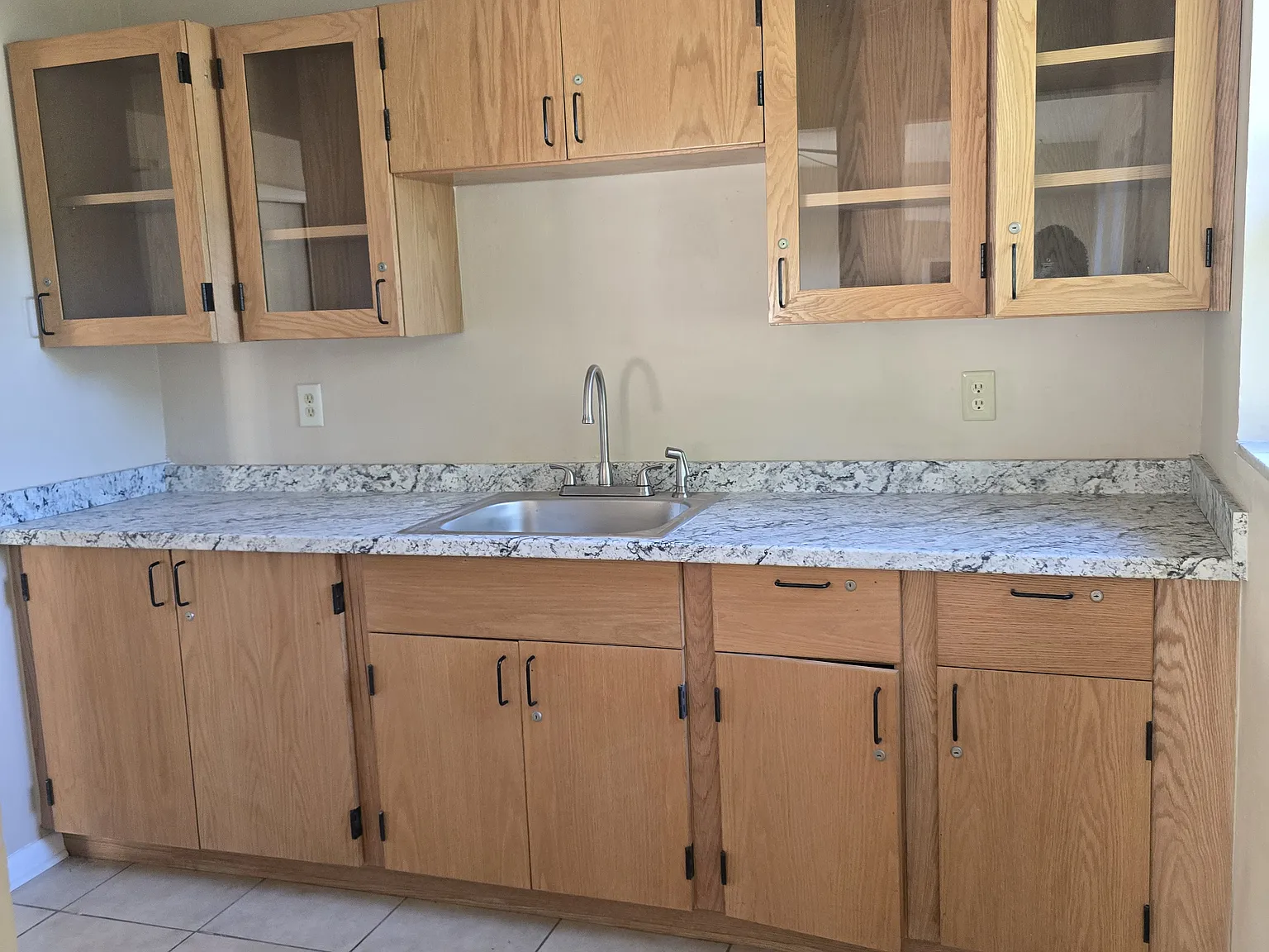 2 bed, 844 sqft, $1,195 — Photo 4