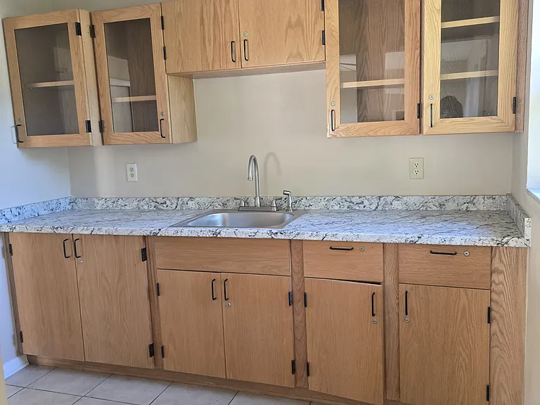 945 Shorecrest Ave — Photo 4