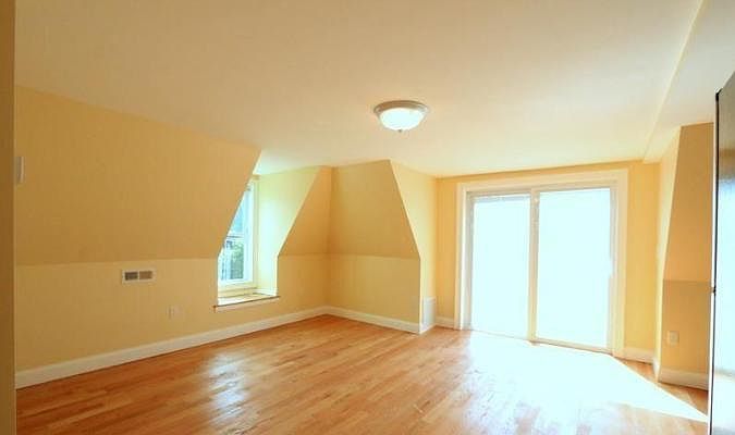2nd image of 208 Summer St #6-3